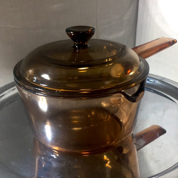 Corningware Other - Vintage Corning Vision ware 1 liter saucepan with lid
